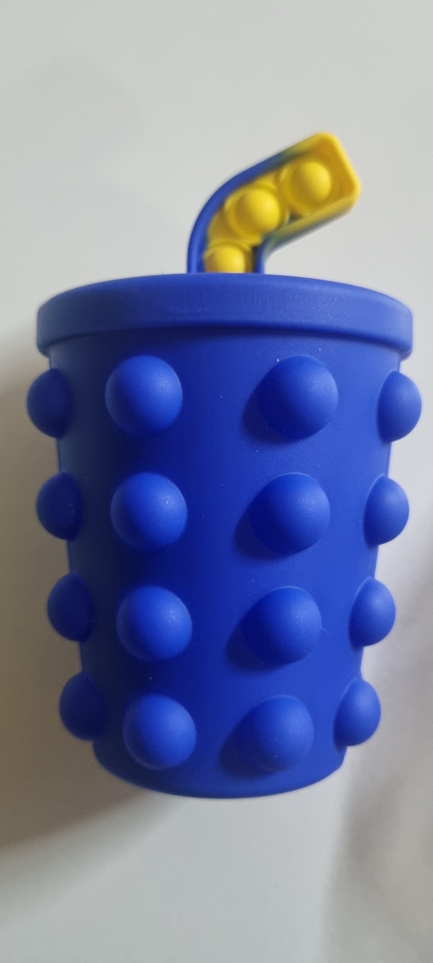 Airfilled pop cup
